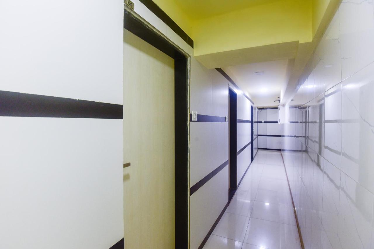 Hotel Oyo 64101 Bandra Terminus Bombay